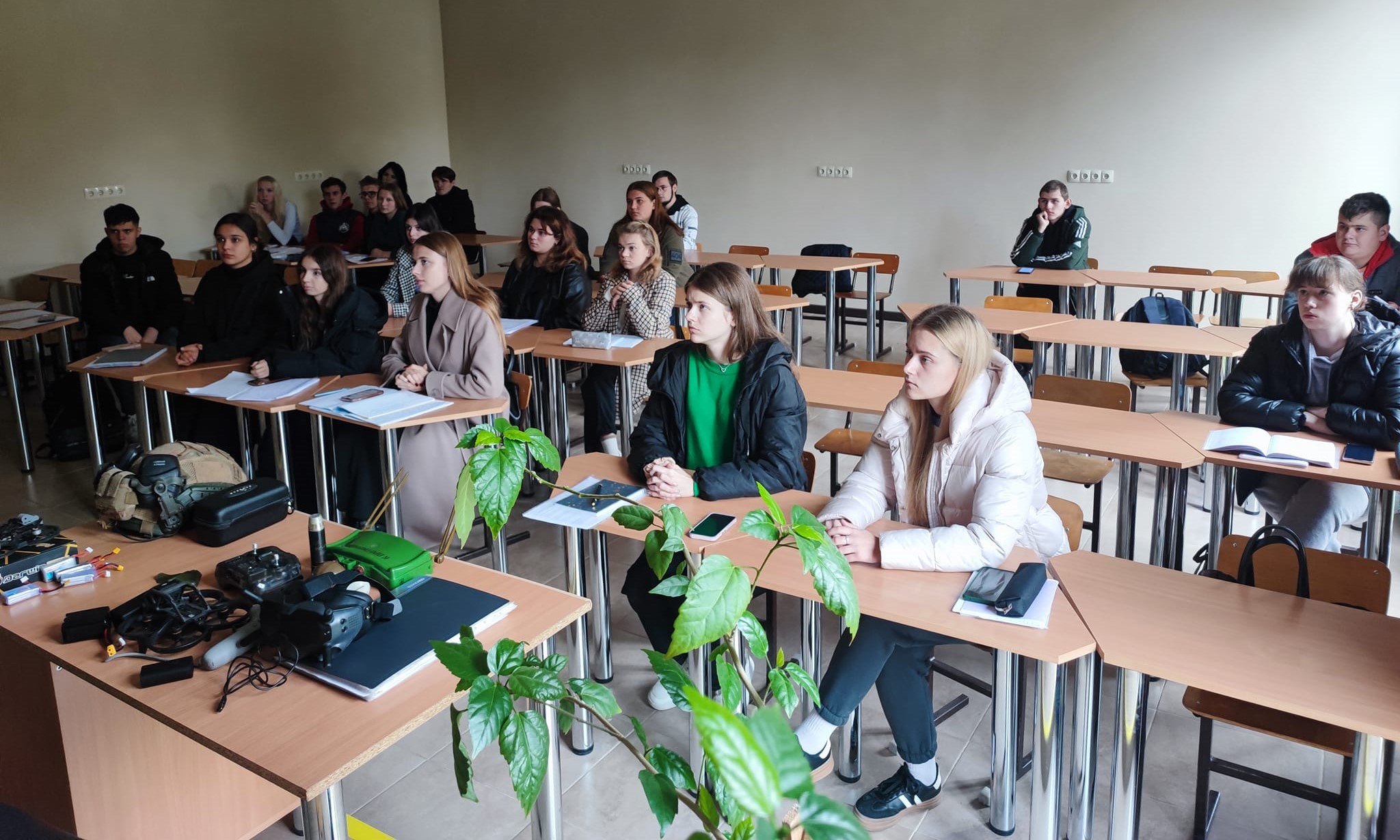 На історичному планується цикл лекцій та практичних занятть на мілітарну тематику